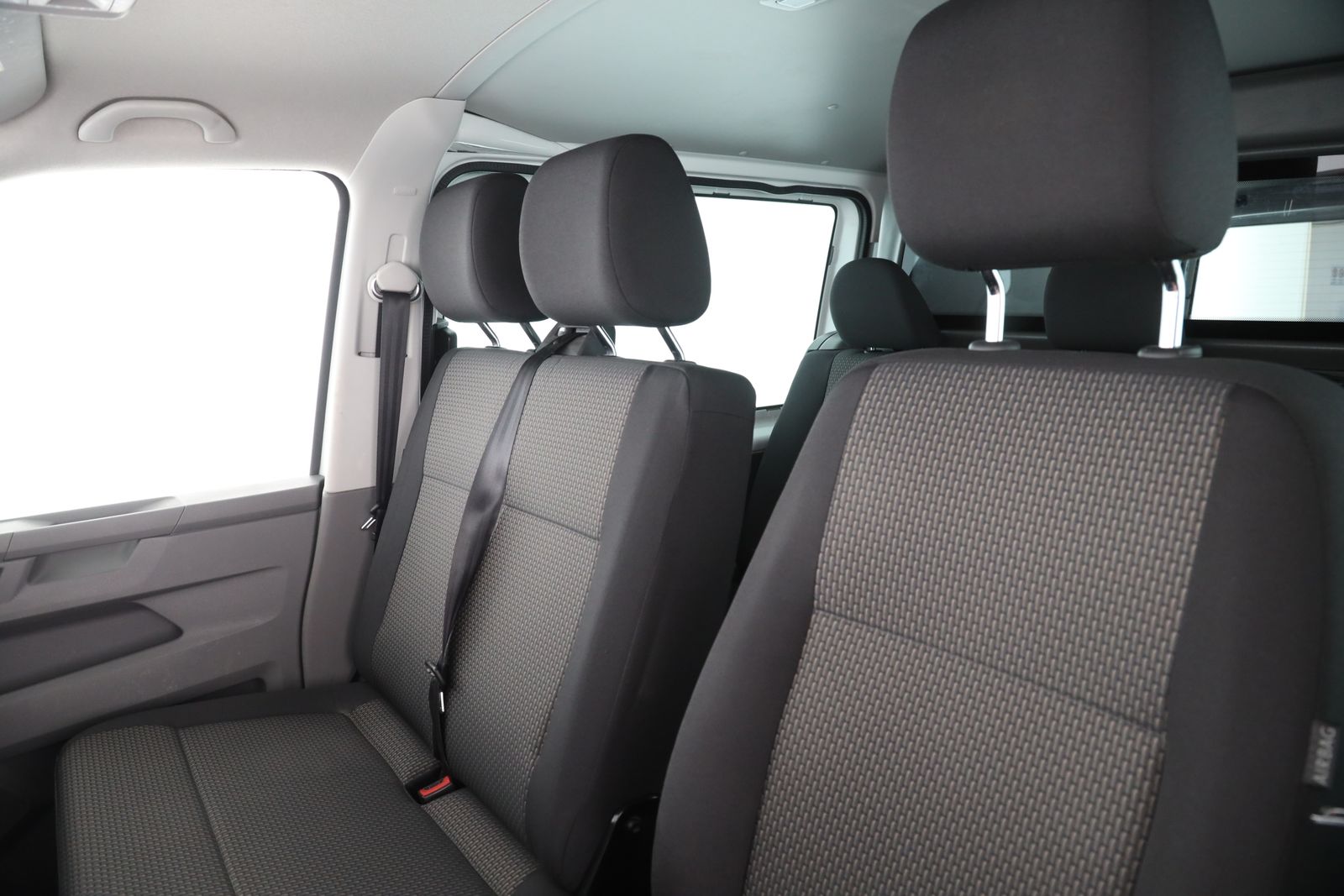 Volkswagen T6 Transporter - Bild 12