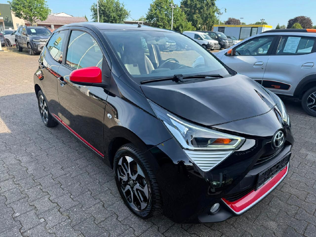 Toyota AYGO x-play connect