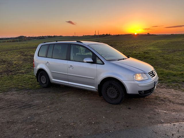 Volkswagen Touran 1.6 FSI Automatik Trendline Trendline