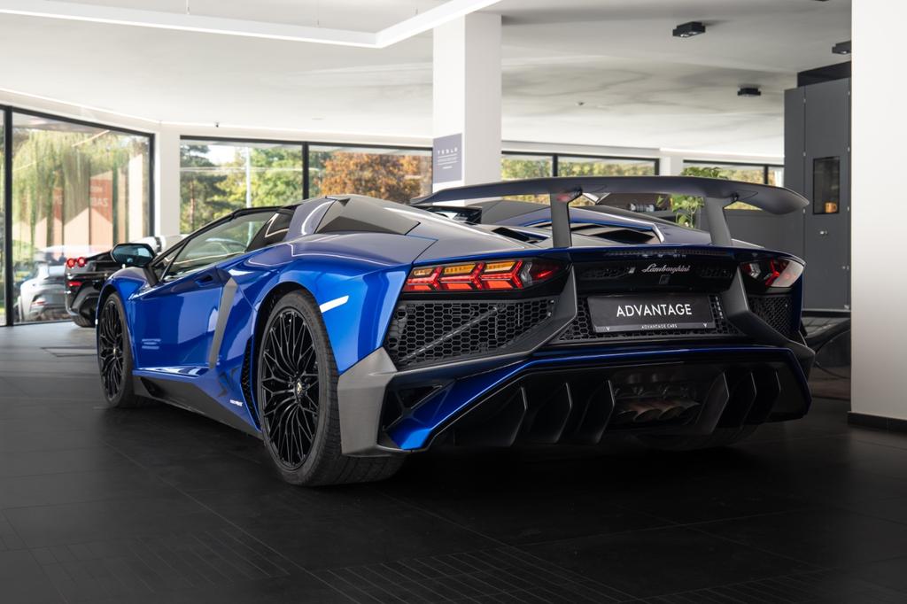 Lamborghini Aventador