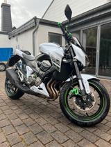 Kawasaki Z800 mit  ABS in weiß mit Grünapplikationen - Offers