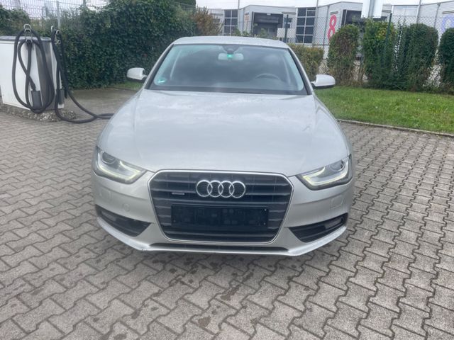 Audi A4 Lim. Ambition quattro*Automatik*Navi*RFK*Alu!