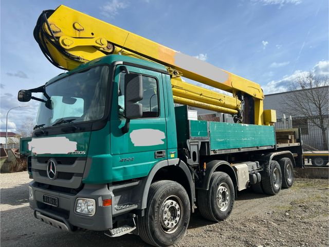 Mercedes-Benz Actros 4144 8x4 Montagekran+Seilwinde /22.700 Km