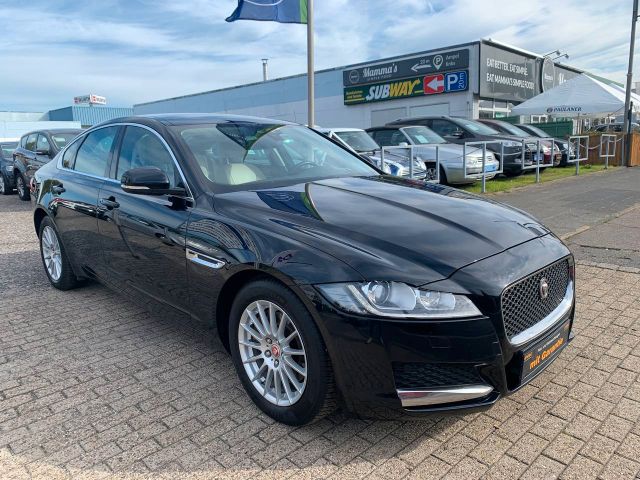 Jaguar XF Vollaustatung + Kamer