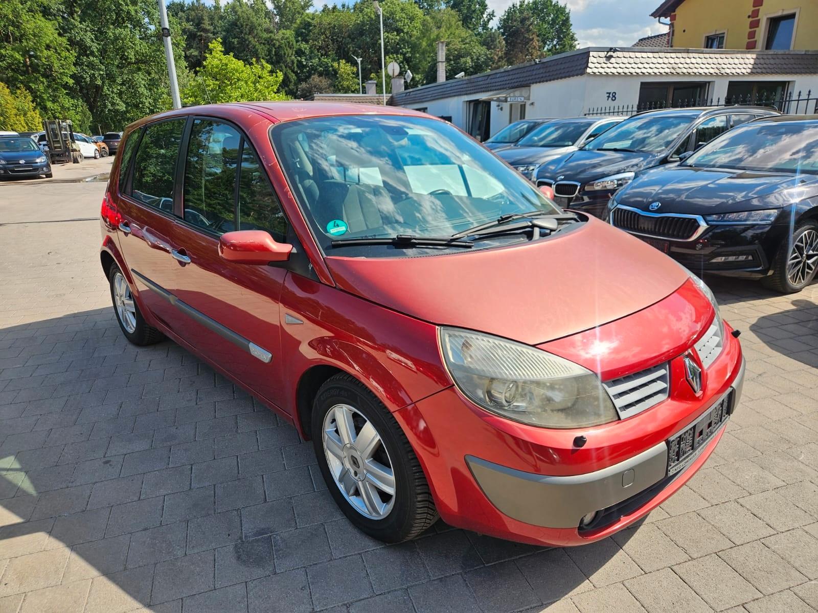 Renault Scenic 2006 — rear view