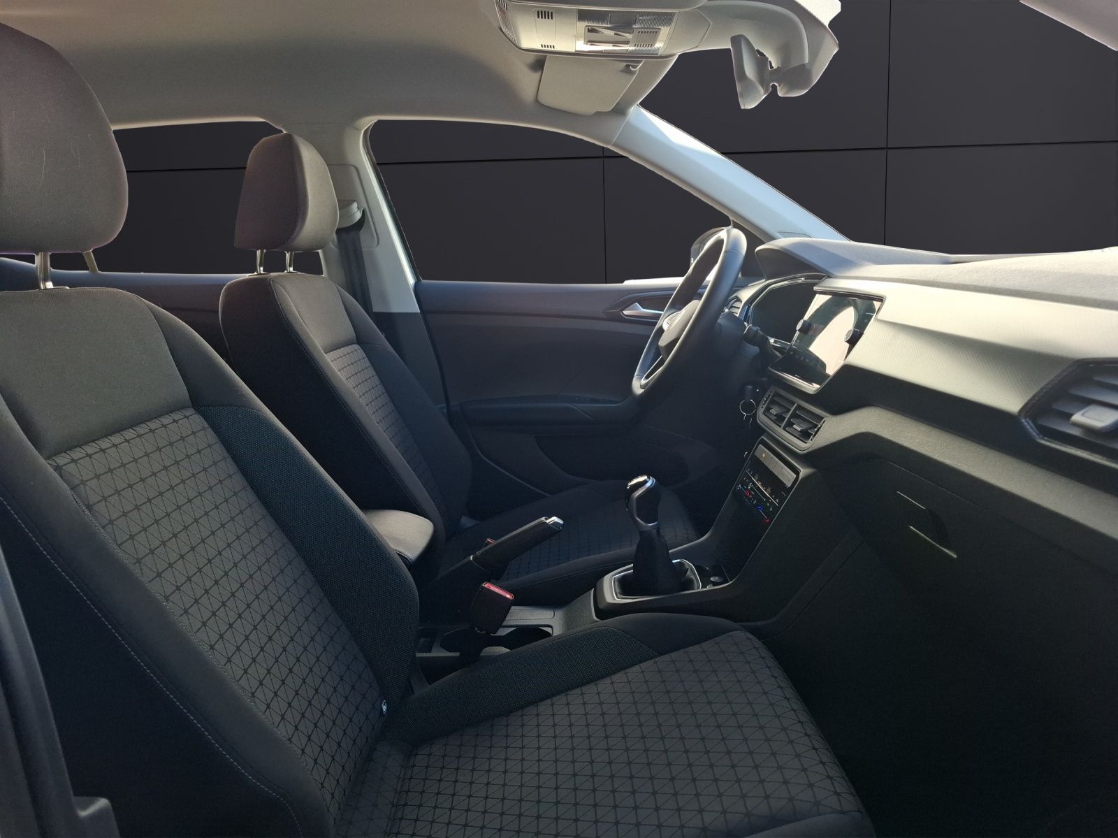 Fahrzeugabbildung Volkswagen T-Cross TSI Life AHK AID Climatronic ACC RFK SH
