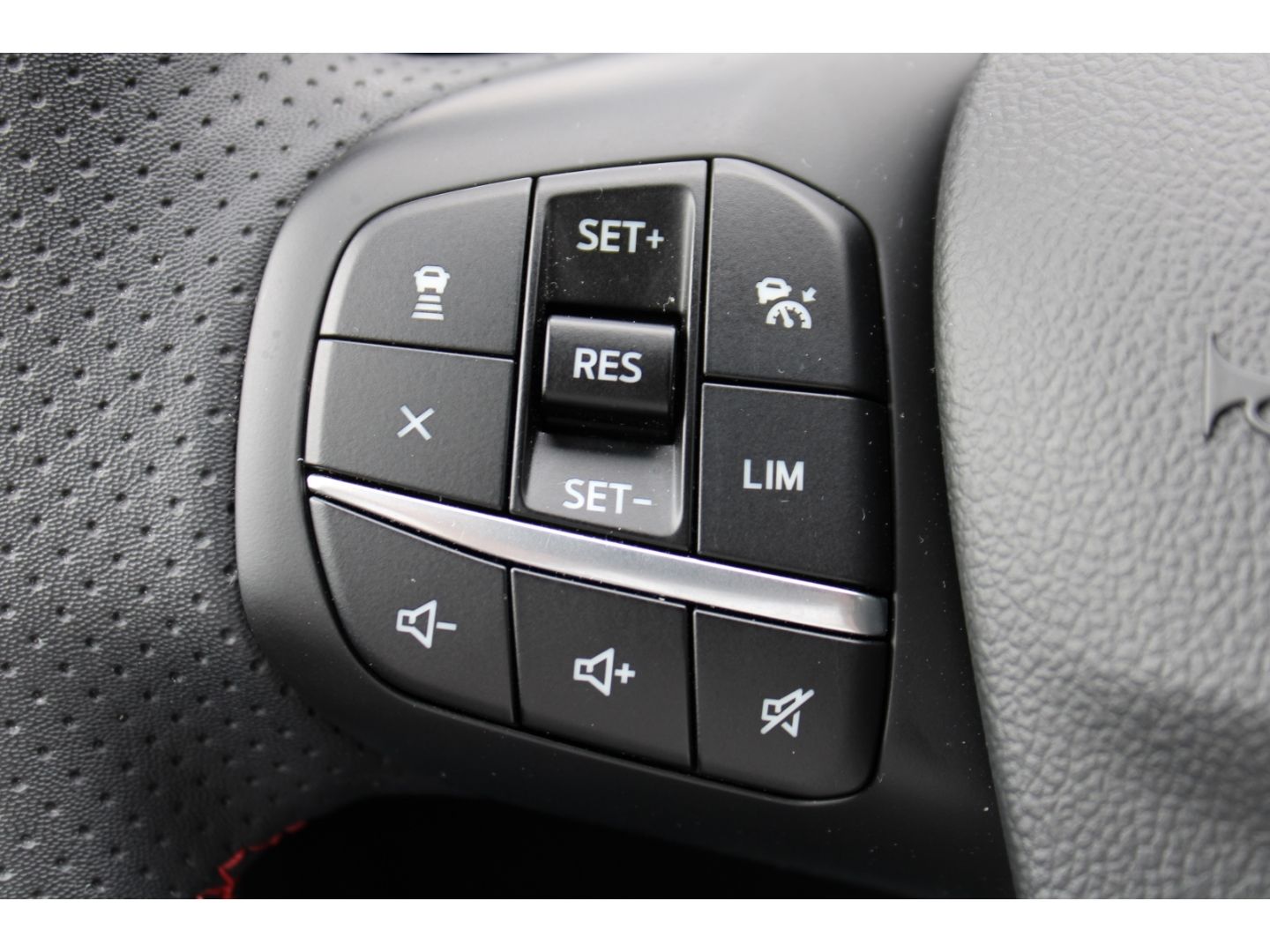 FORD Kuga 1.5 EcoBoost ST-Line ACC LED HeadUp AHK TWA - Image 17