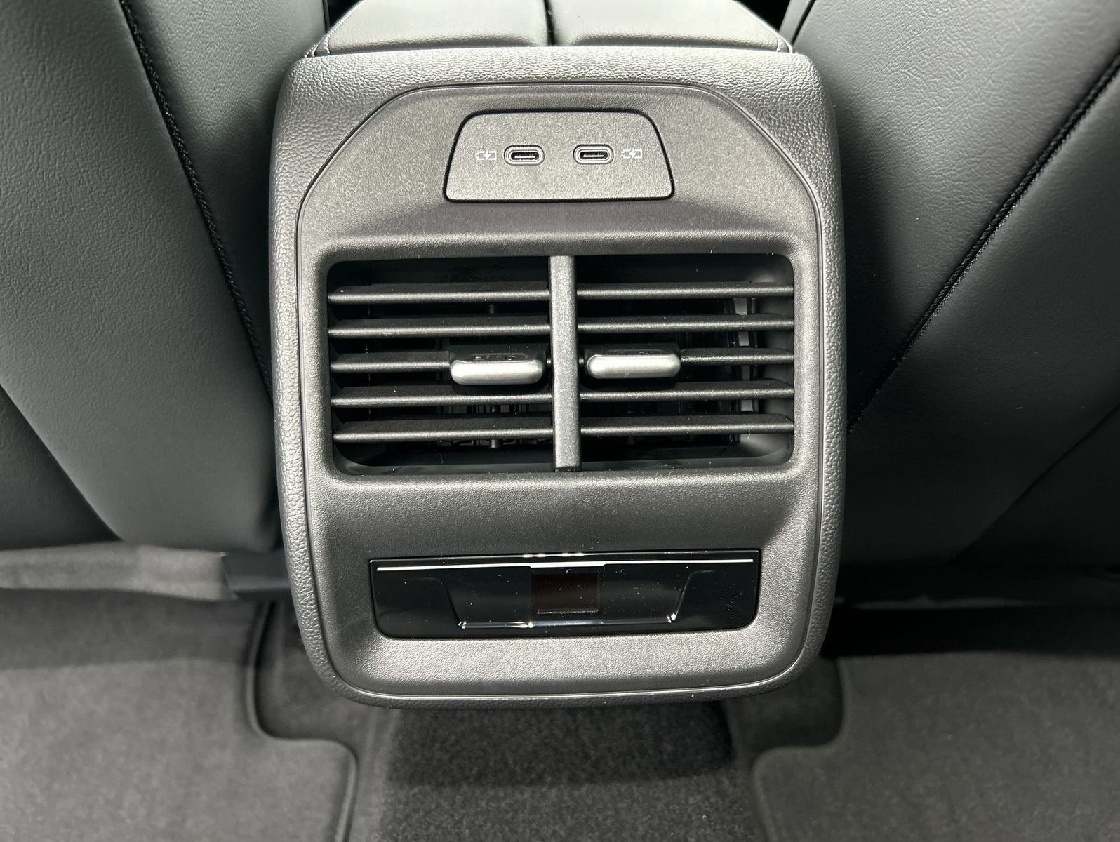 Volkswagen Passat - Bild 10
