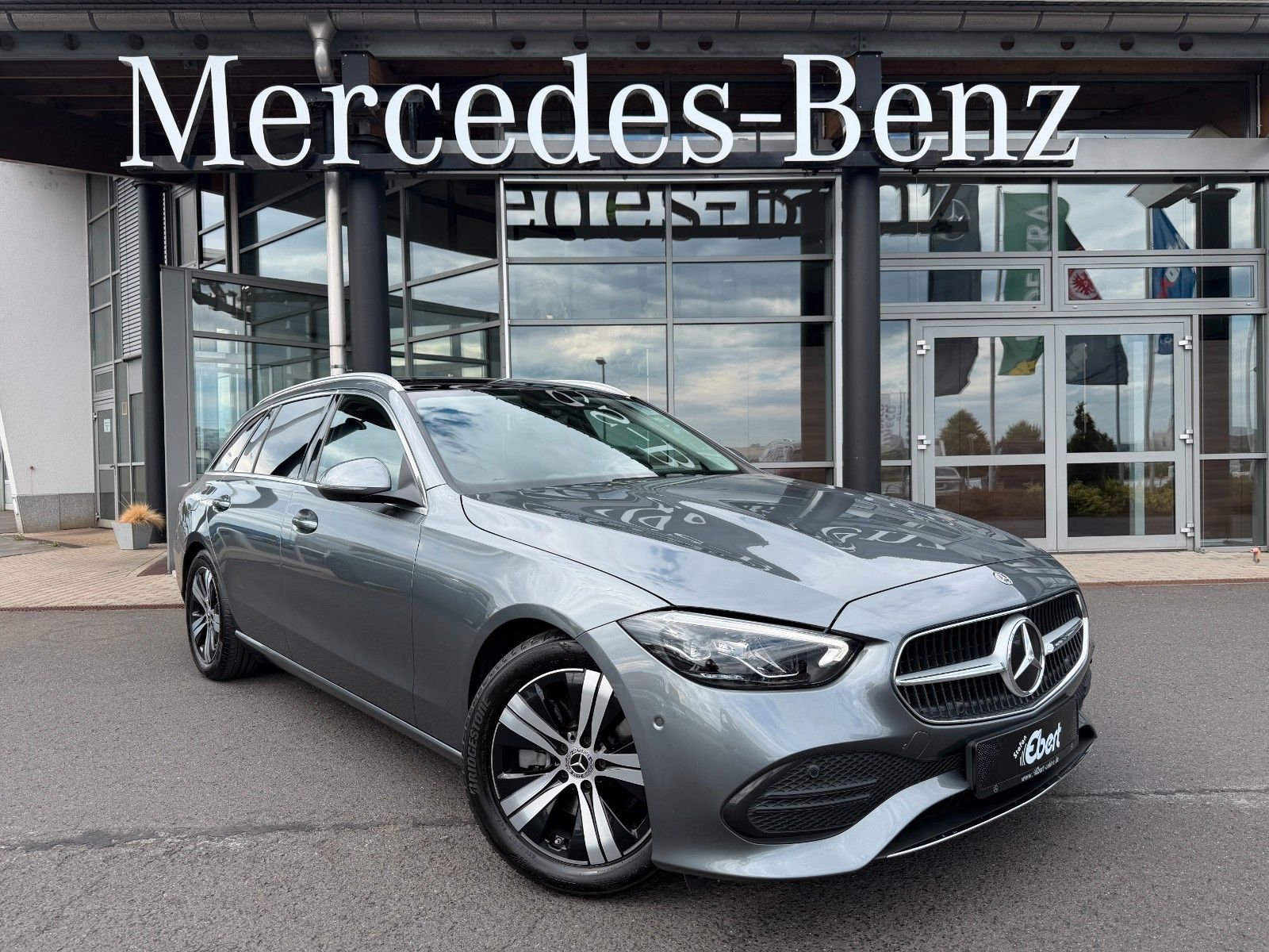 Fahrzeugabbildung Mercedes-Benz C 220d T Avantgarde+Pano+AHK+Ambiente+