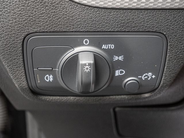 Q2 35 TFSI S tronic PDC SHZ KAMERA NAVI LED