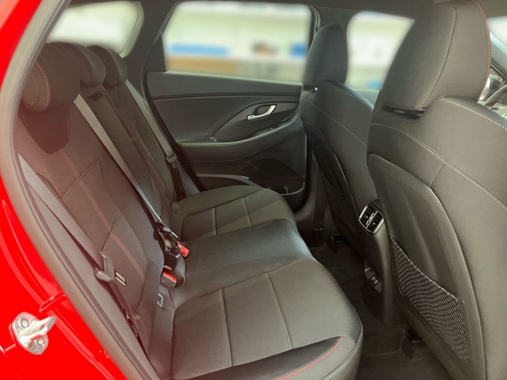 Fahrzeugabbildung Hyundai i30 FL Kombi (MY25) 1.5 T-GDI (140 PS) 48V 6-MT