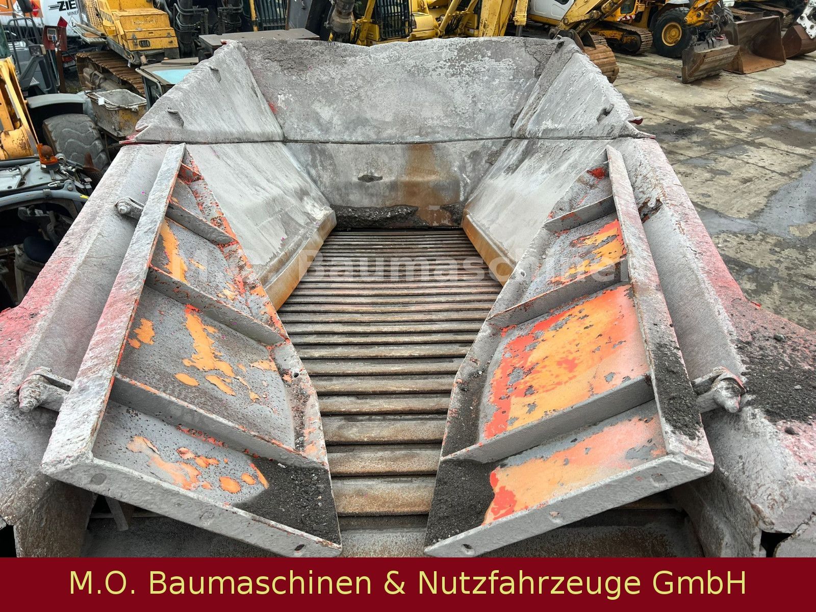 Fahrzeugabbildung Terex Finlay 883 T  /  Mobile Siebanlage /