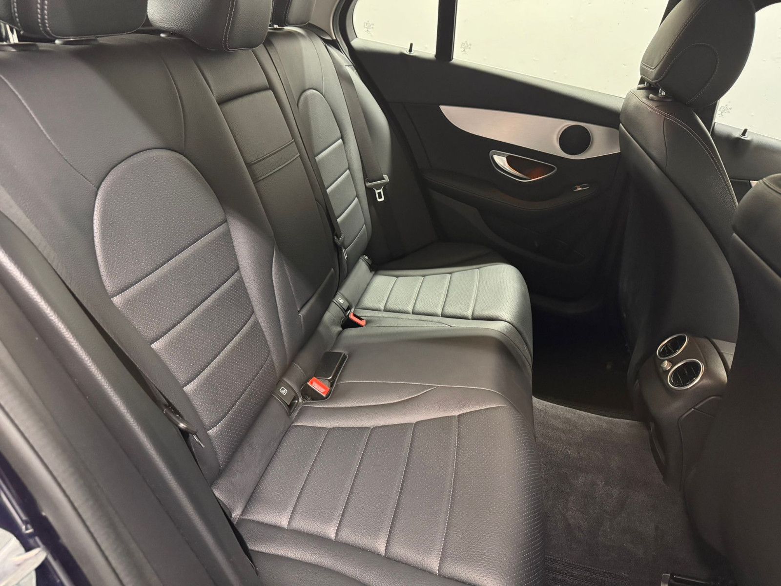 Fahrzeugabbildung Mercedes-Benz C 220 d T Autom. *AVANTGARDE*LUXURY*NAVI*SH*
