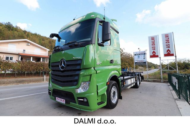 Mercedes-Benz Actros MP4 2542 Retarder BDF Wechselsystem Navi