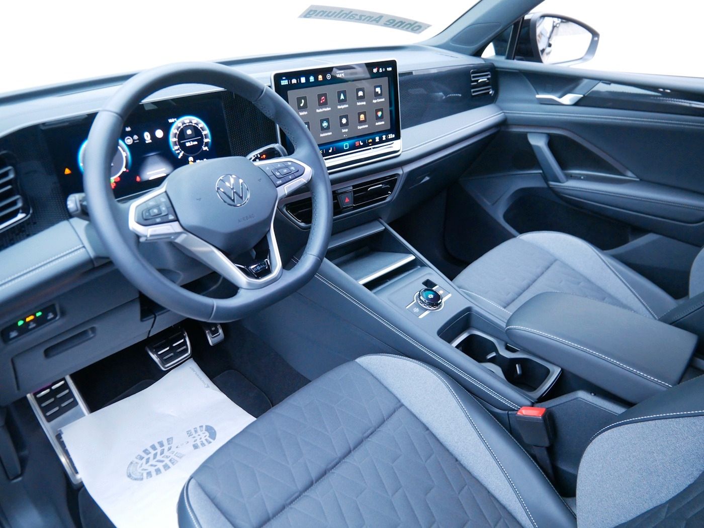 Fahrzeugabbildung Volkswagen Tiguan 2.0 TDI GOAL NEU55T DSG AHK Matrix Kamera