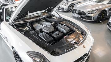 صورة 4 لـ 2010 Mercedes-BENZ SLS AMG