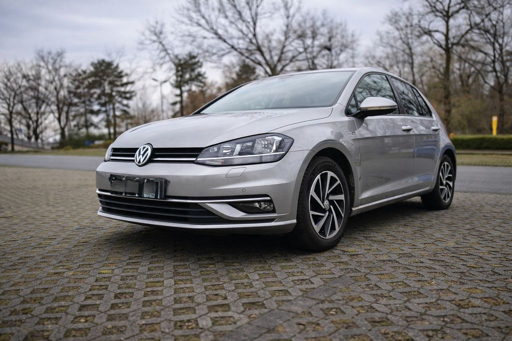 Image of Volkswagen Golf