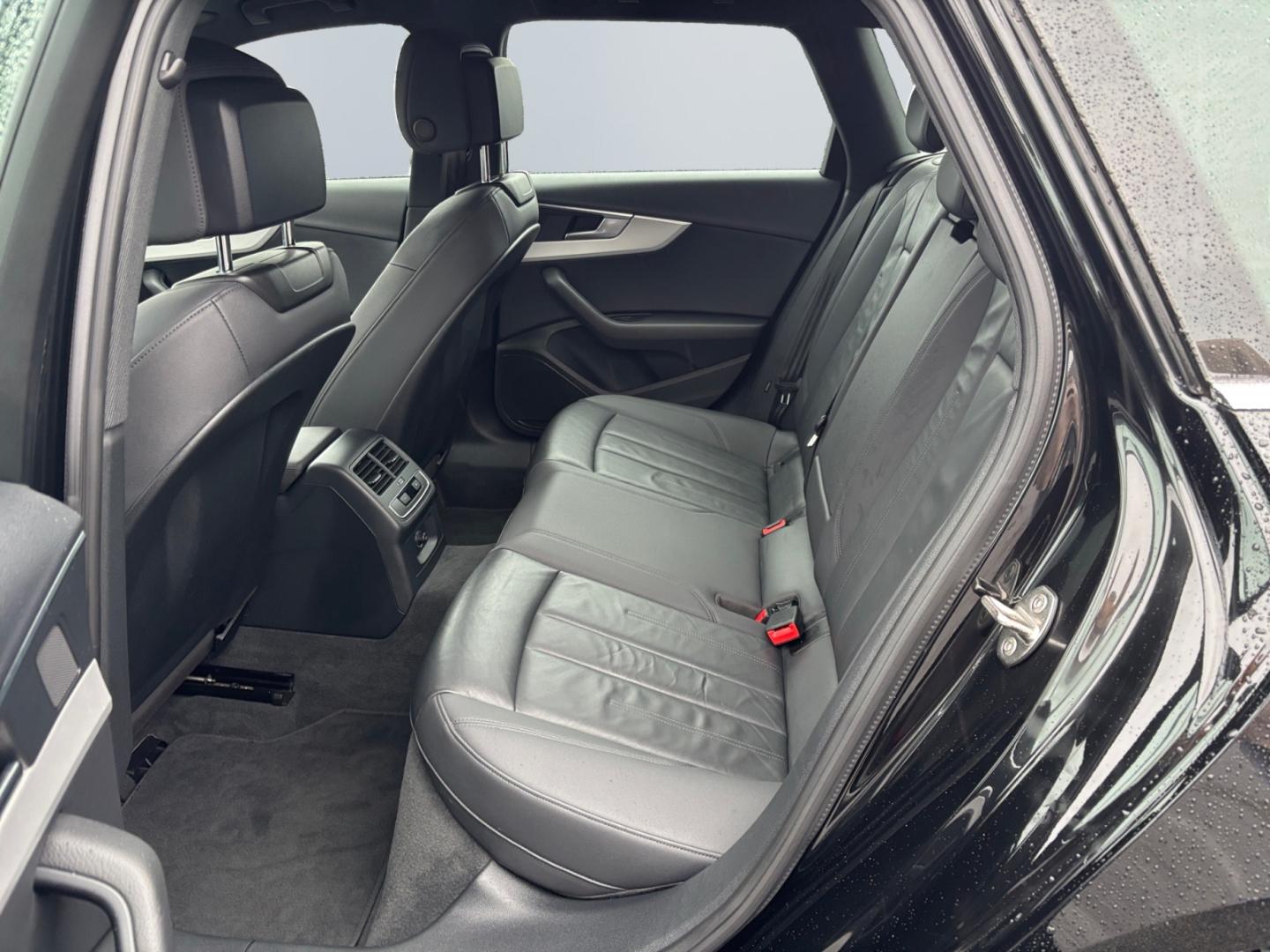 Audi A4 Avant*S tronic*Leder*ACC*Navi*AHK*Kamera*LED