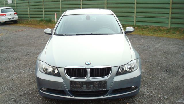 BMW 320 Baureihe 3 Lim. 320i