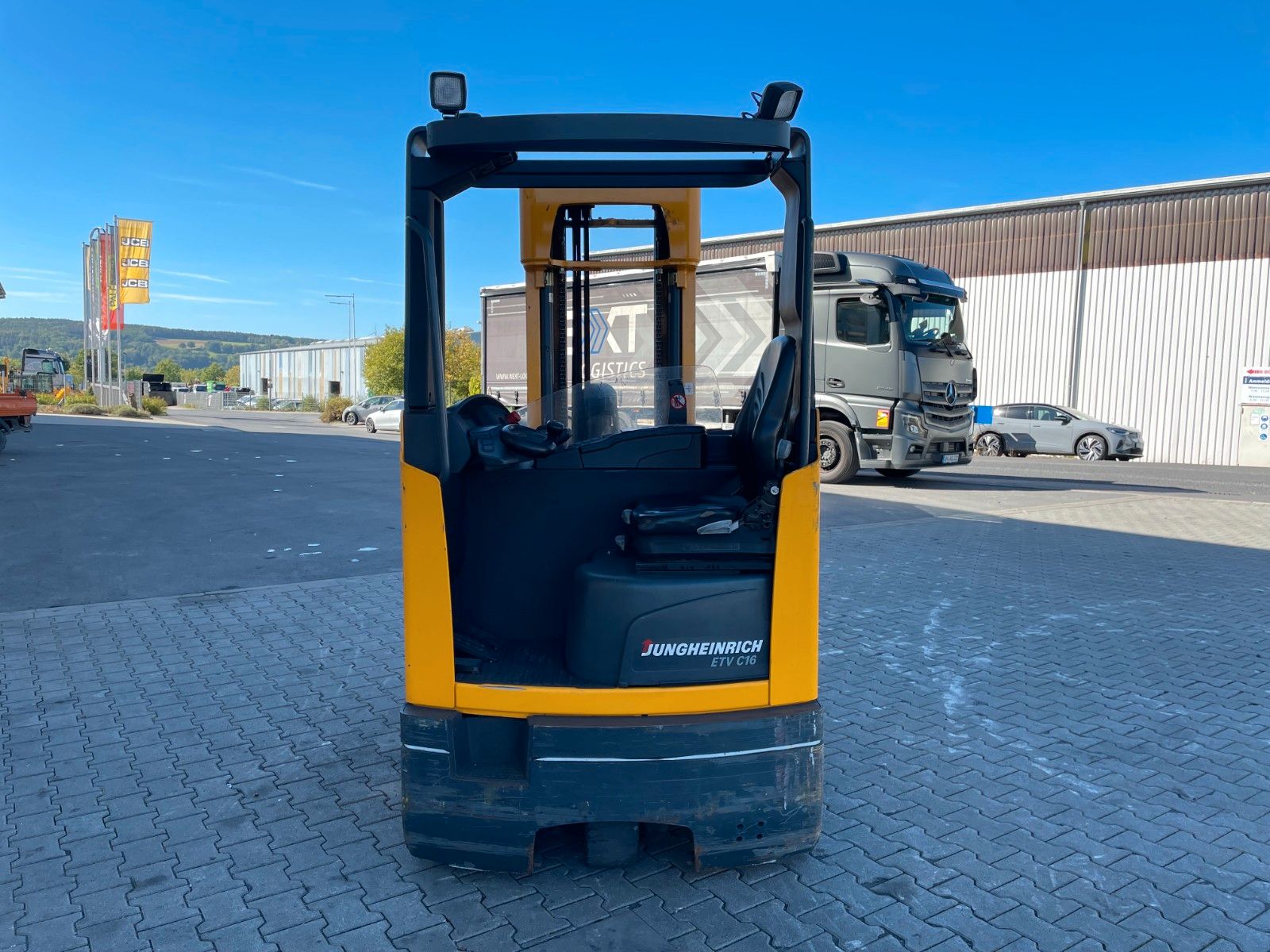 Fahrzeugabbildung Jungheinrich ETV C16 / Triplex 5.3m / SS / nur 3.594h / 2023