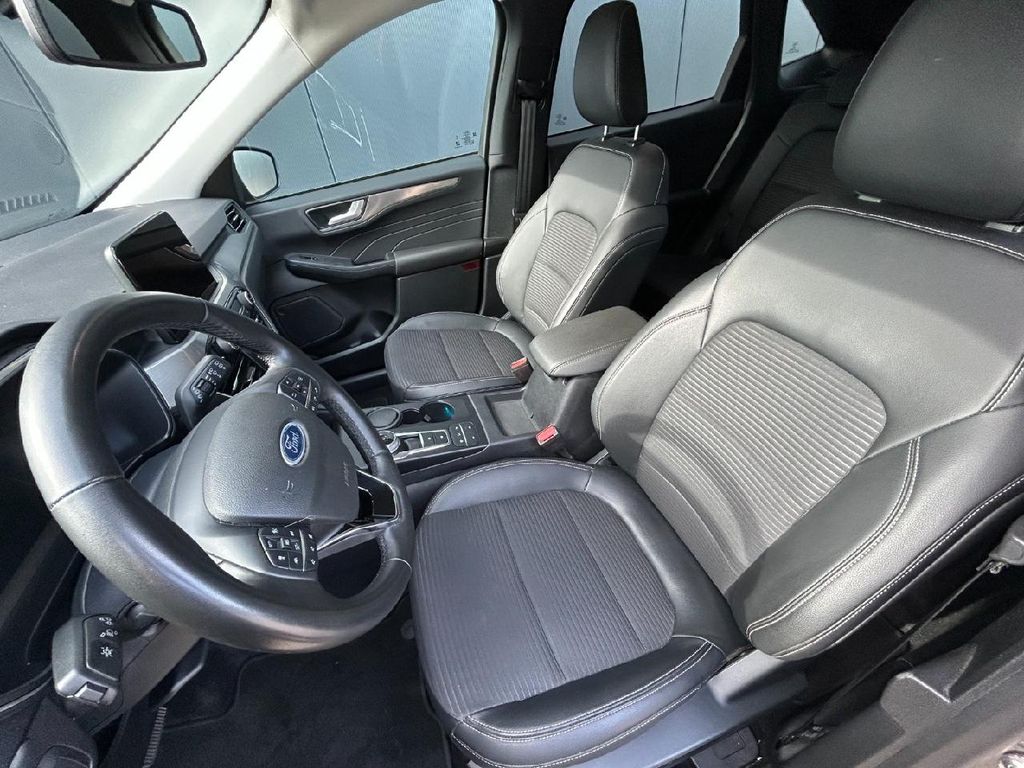 Ford Kuga — fotografia 2