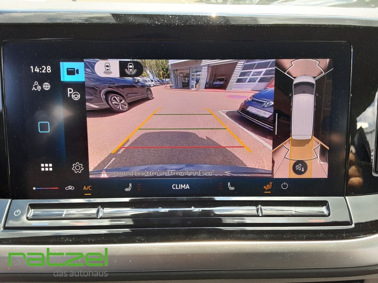 Fahrzeugabbildung Volkswagen T7 Multivan Life 2.0 TDI DSG 7-SITZER Navi Digit