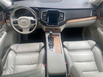 Volvo XC90 - 10