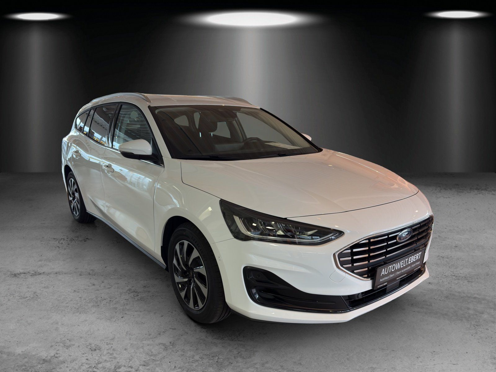 Fahrzeugabbildung Ford Focus Turnier Titanium Edition Fahrer Pak. Win.P