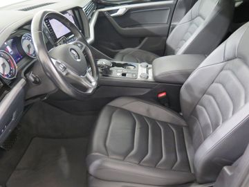 Volkswagen Touareg - 9