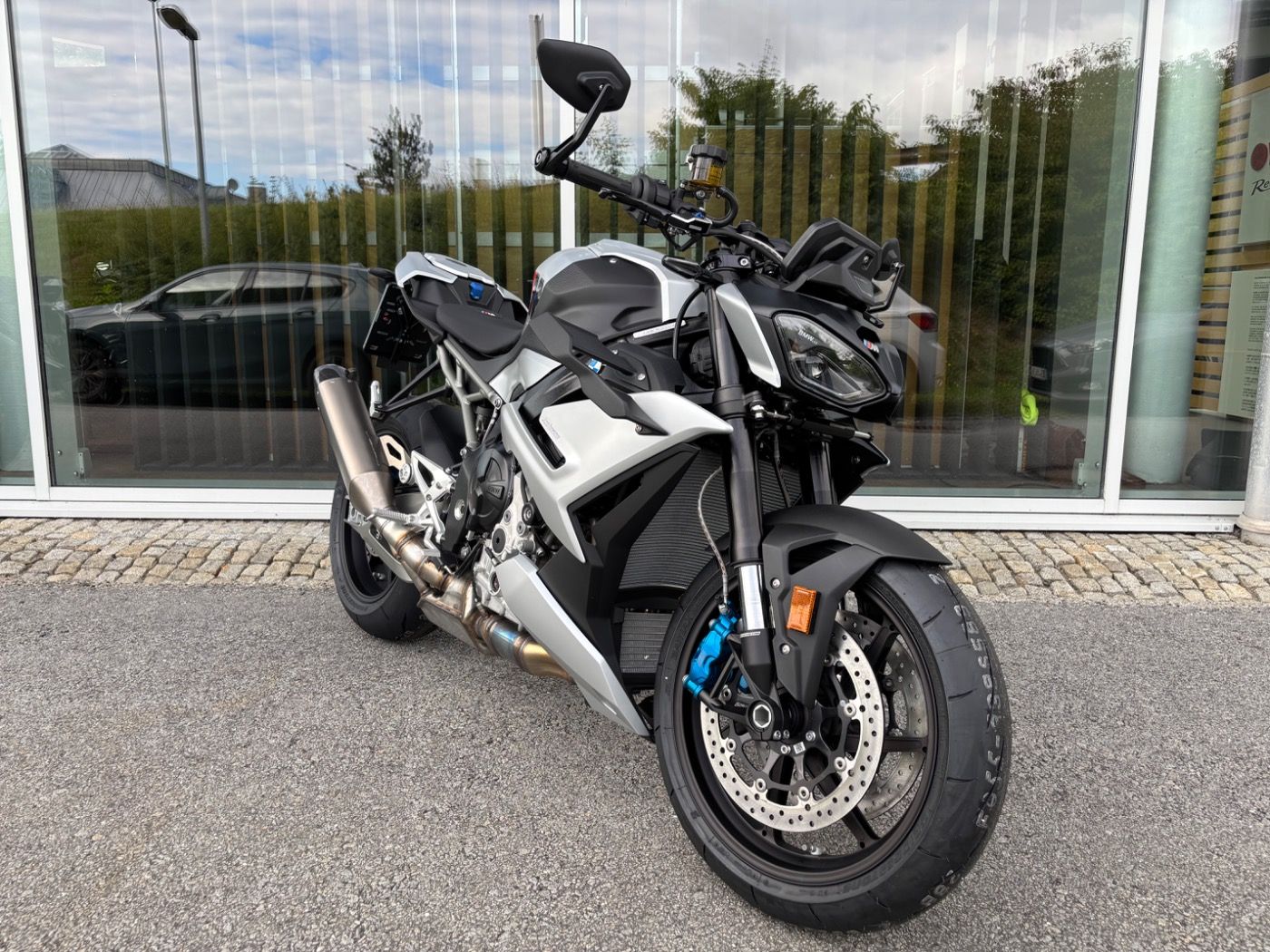 Fahrzeugabbildung BMW M 1000 R