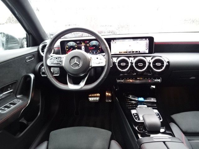 Mercedes-Benz A 180d AMG,LEDER,NAVI,LED,AUTOM,KAMERA,PDC,1HAND foto 15