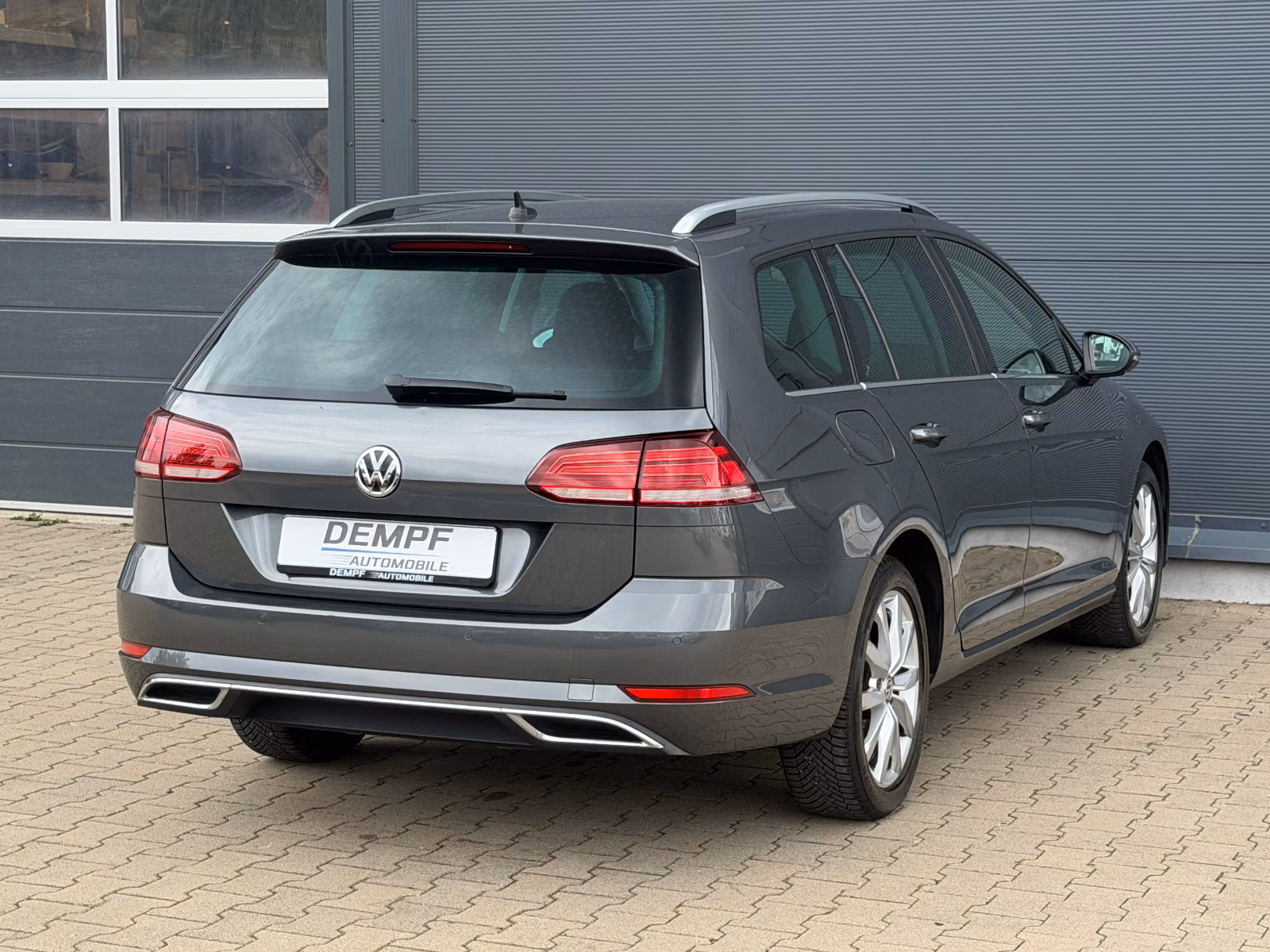 Volkswagen Golf Var. Highline*DSG*ErgoActive*LED*Navi*ACC*