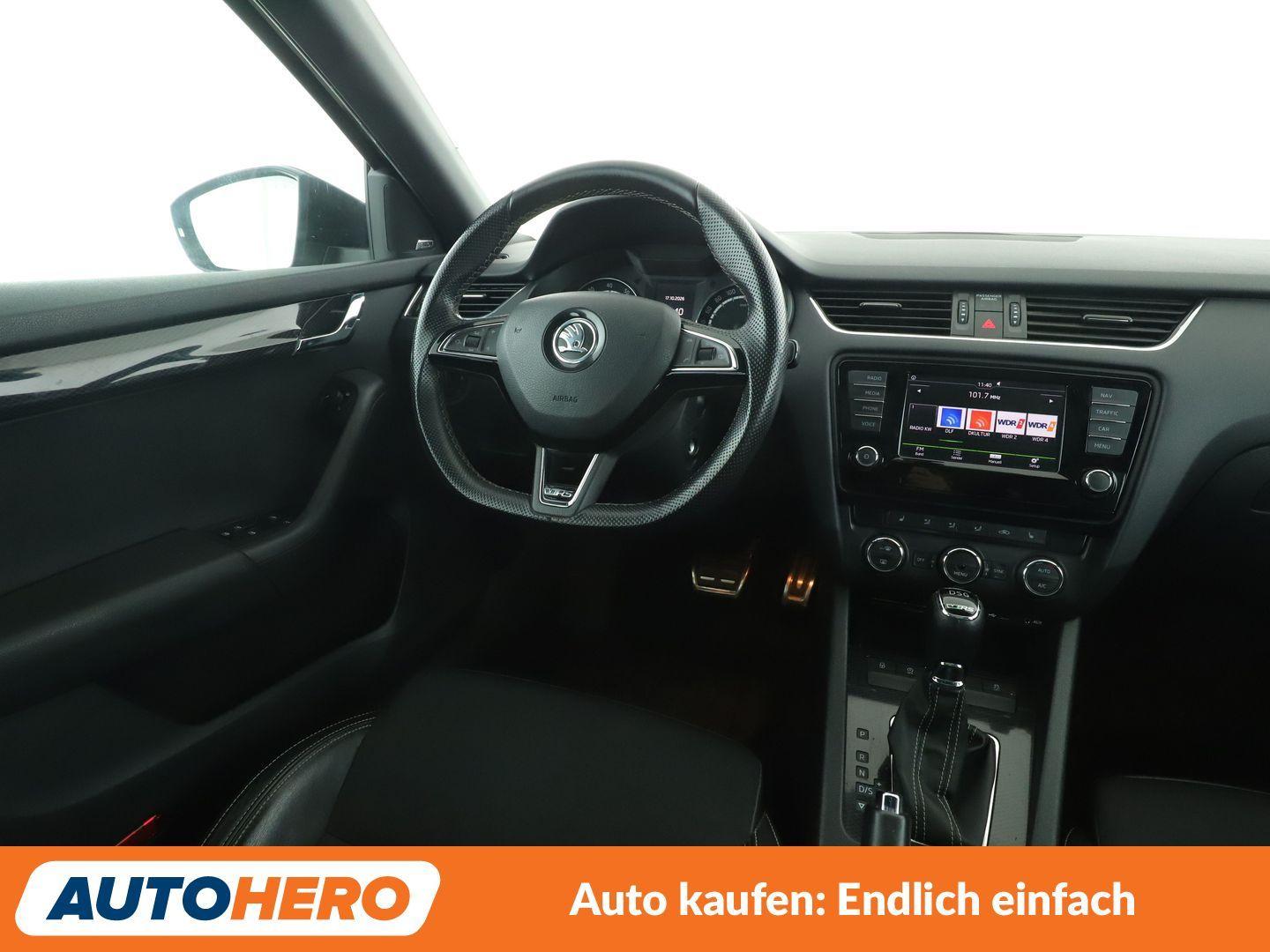 Skoda Octavia 2.0 TSI RS Aut.*NAVI*TEMPO*PANO*BI-XENON
