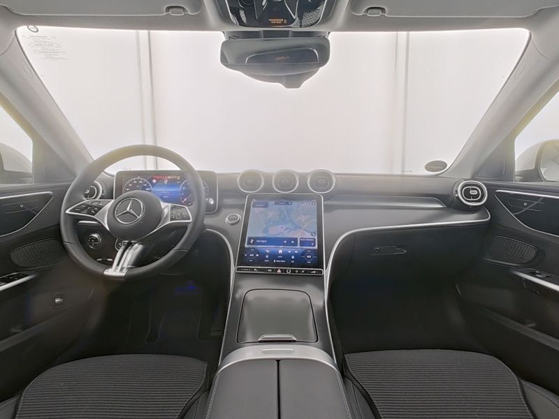 Fahrzeugabbildung Mercedes-Benz C 200 T Avantgarde*Distronic*HUD*Totwin*LED*Kam*