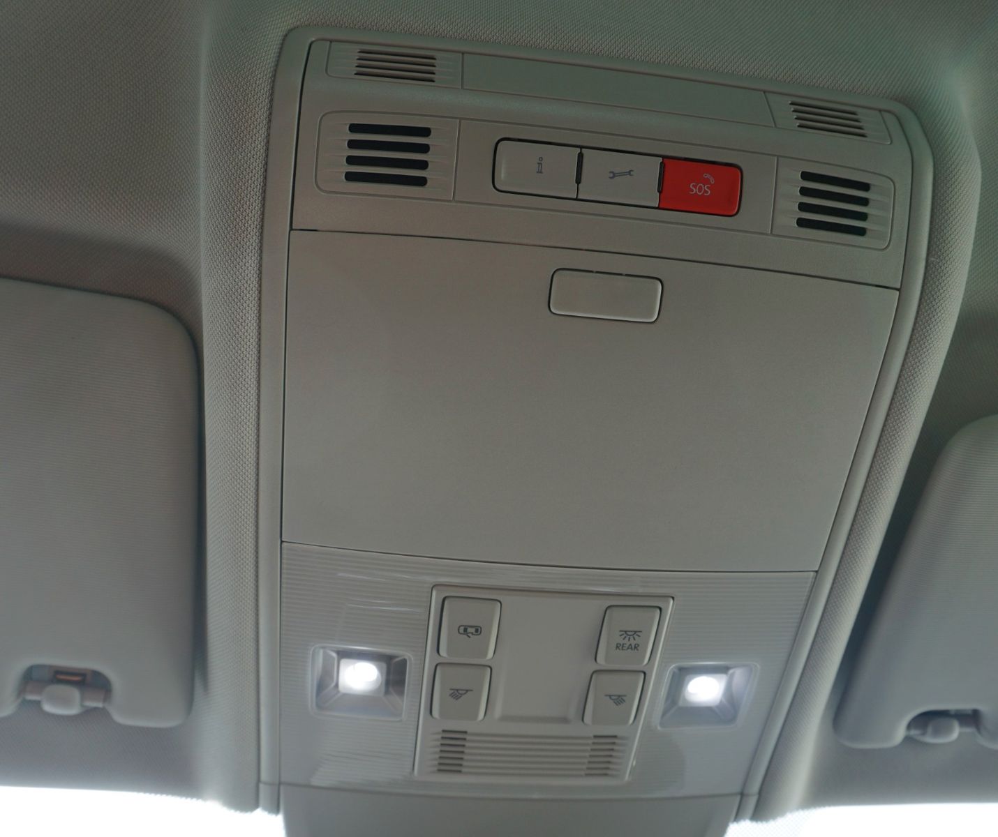 Fahrzeugabbildung Volkswagen Tiguan Elegance 4M, Kamera, Navi, AHK, IQ.Light