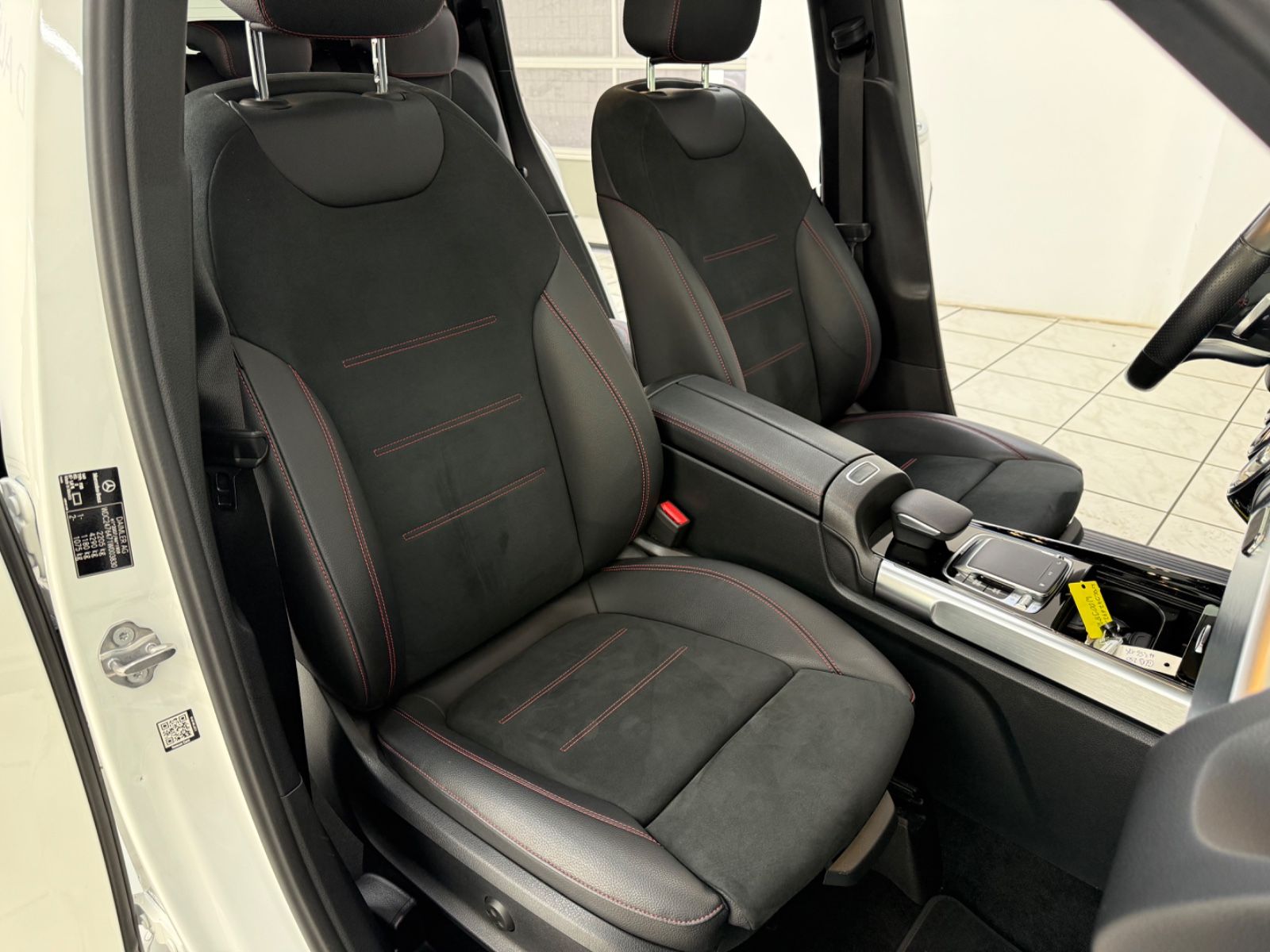 Mercedes-Benz GLB 250 4M AMG Line Pano Night Memory 360° foto 12