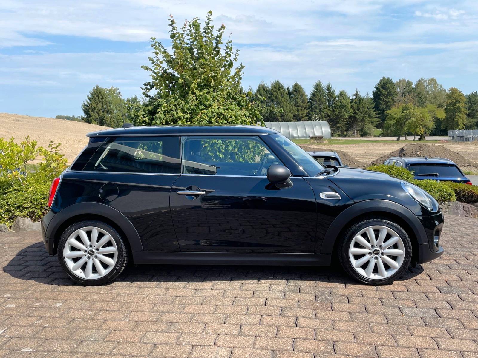 MINI ONE Automatik Sportsitze Teilleder Navi