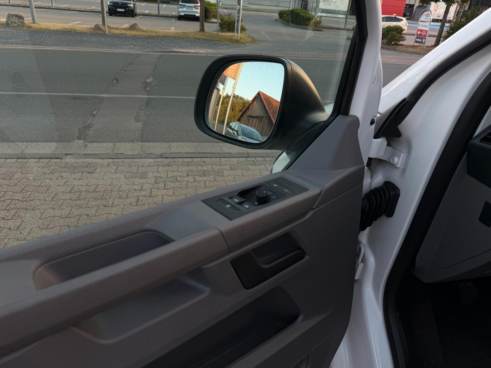 Volkswagen T6 Transporter T6.1 Transporter lang 5 SITZE *NAVI*PDC*AHK*SHZ*, миниатюра 8