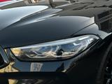 BMW M850i GC Carbon PANO DAProf PA+ B&W Laser SoftCl - BMW M850: Automatik