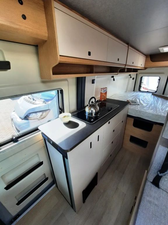 Fahrzeugabbildung Hobby ONTOUR Van 600 FT Solaris Verfüg./Sparen Sie 11.