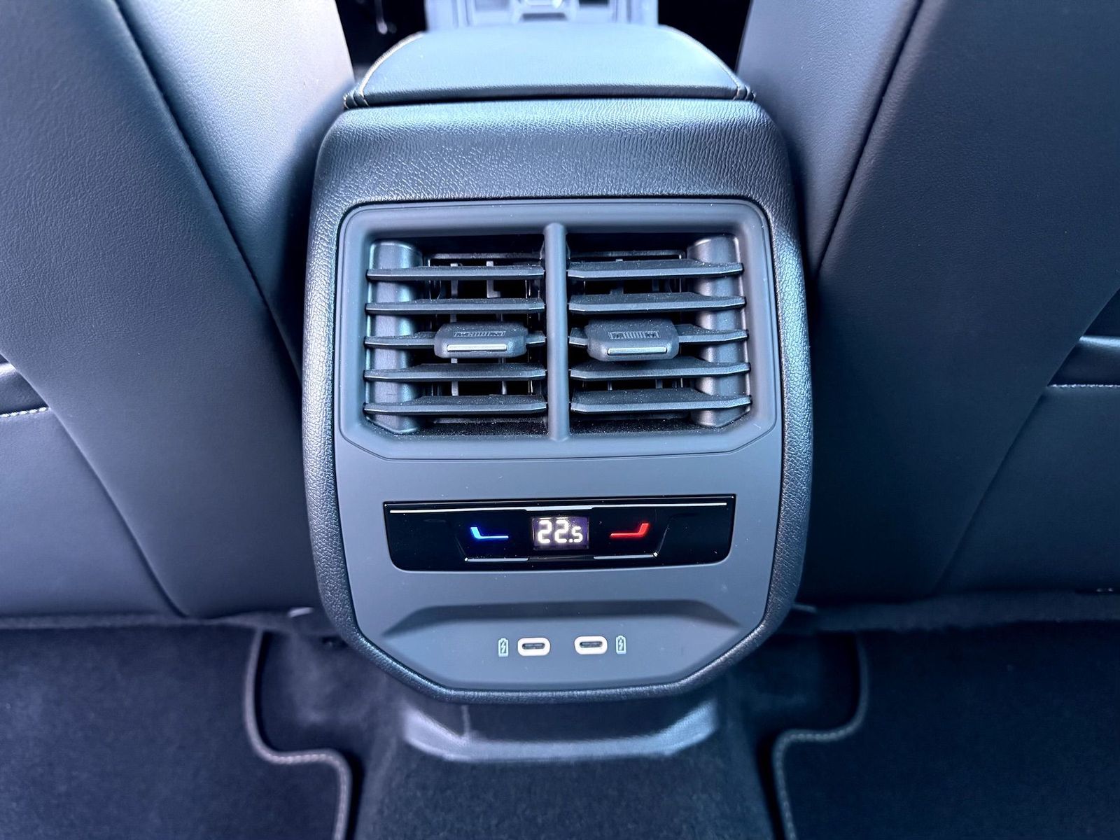 Fahrzeugabbildung CUPRA Formentor VZ 2.0 TSI DSG 4Drive 360°|PANO|KW V3
