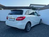 Mercedes-Benz B 250 7G-DCT Kamera Pano Navi SHZ PDC Tempomat - Mercedes-Benz B 250 aus 2013