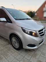 Mercedes-Benz V 220 d Automatik | AHK | 8 Plätze - graue Mercedes-Benz V-Klasse