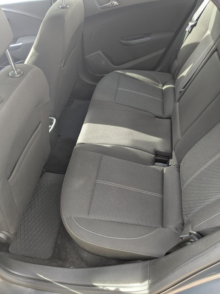 Opel Astra 2013 — photo 8
