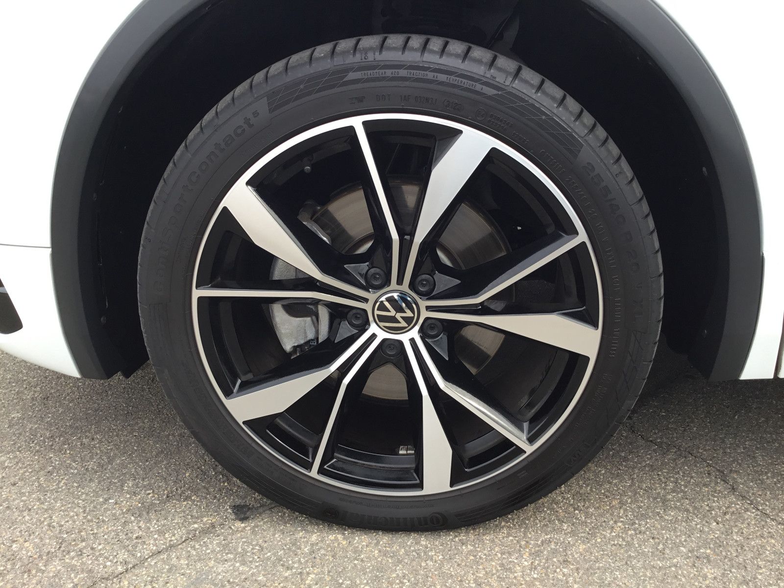 Fahrzeugabbildung Volkswagen Tiguan Allspace 2.0 TDI DSG 4M R-Line+AHK+20"