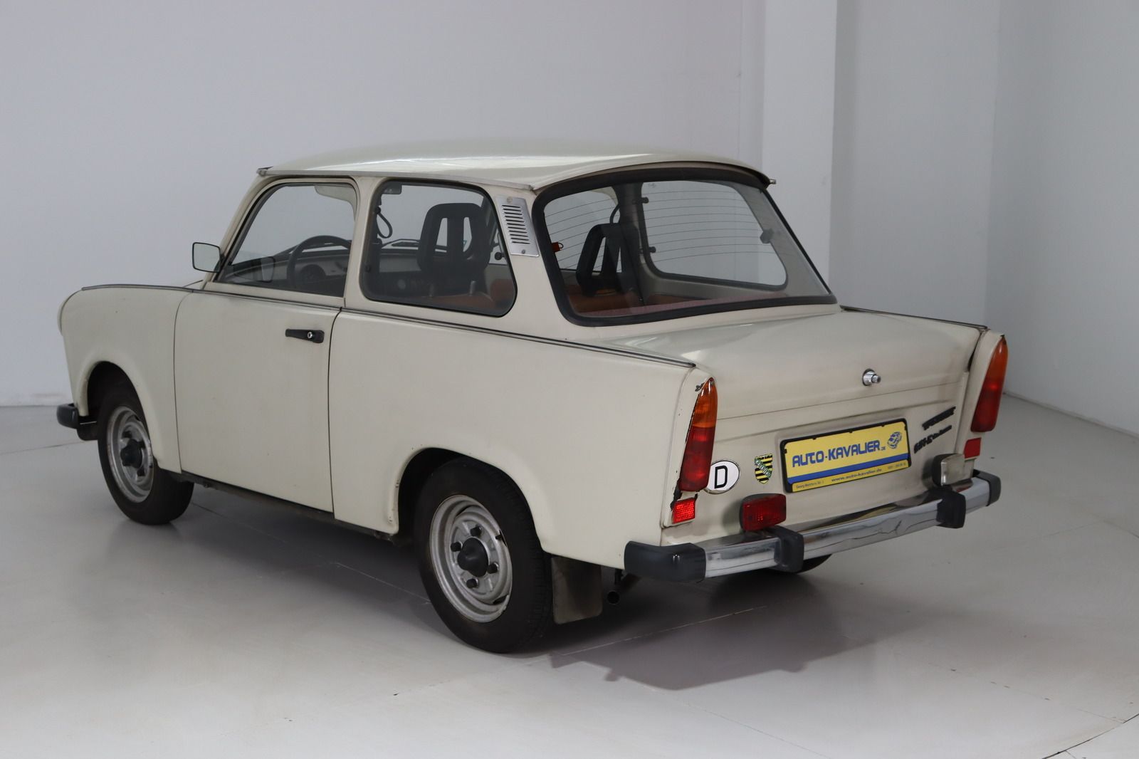 Fahrzeugabbildung Trabant 601 s deluxe HU/AU neu 1. Hand Top-Zustand