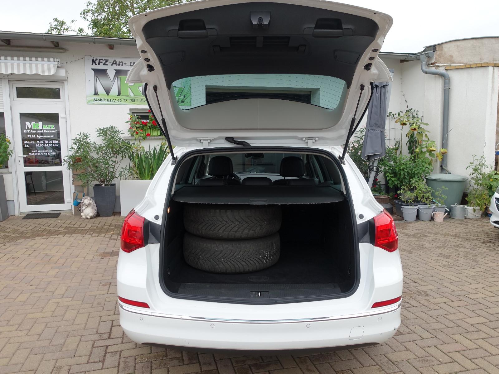Opel Astra 2014 — photo 14