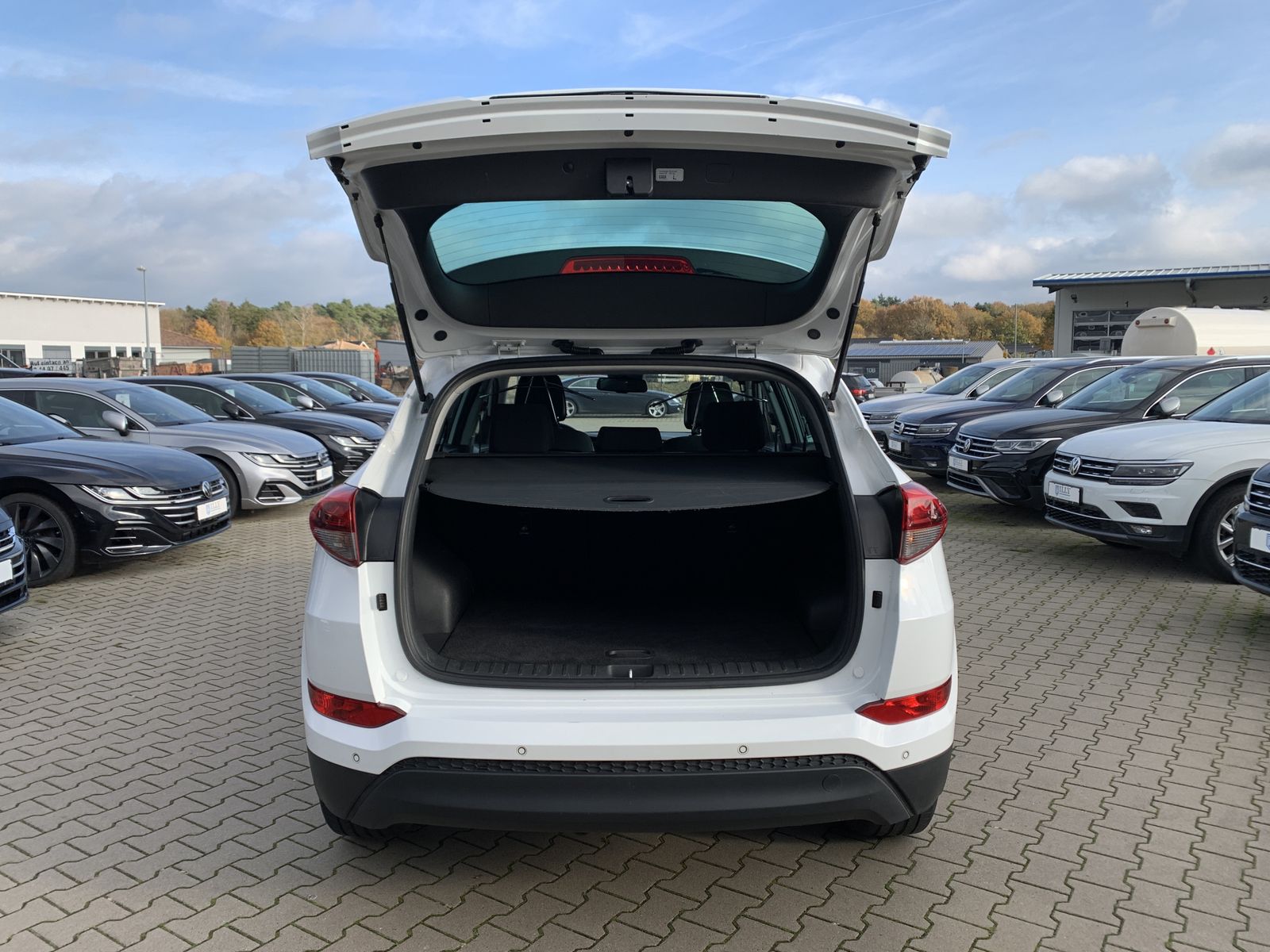 Fahrzeugabbildung Hyundai Tucson 1.7 CRDI*Style*AHK*Kam*Spur*Temp*Navi*