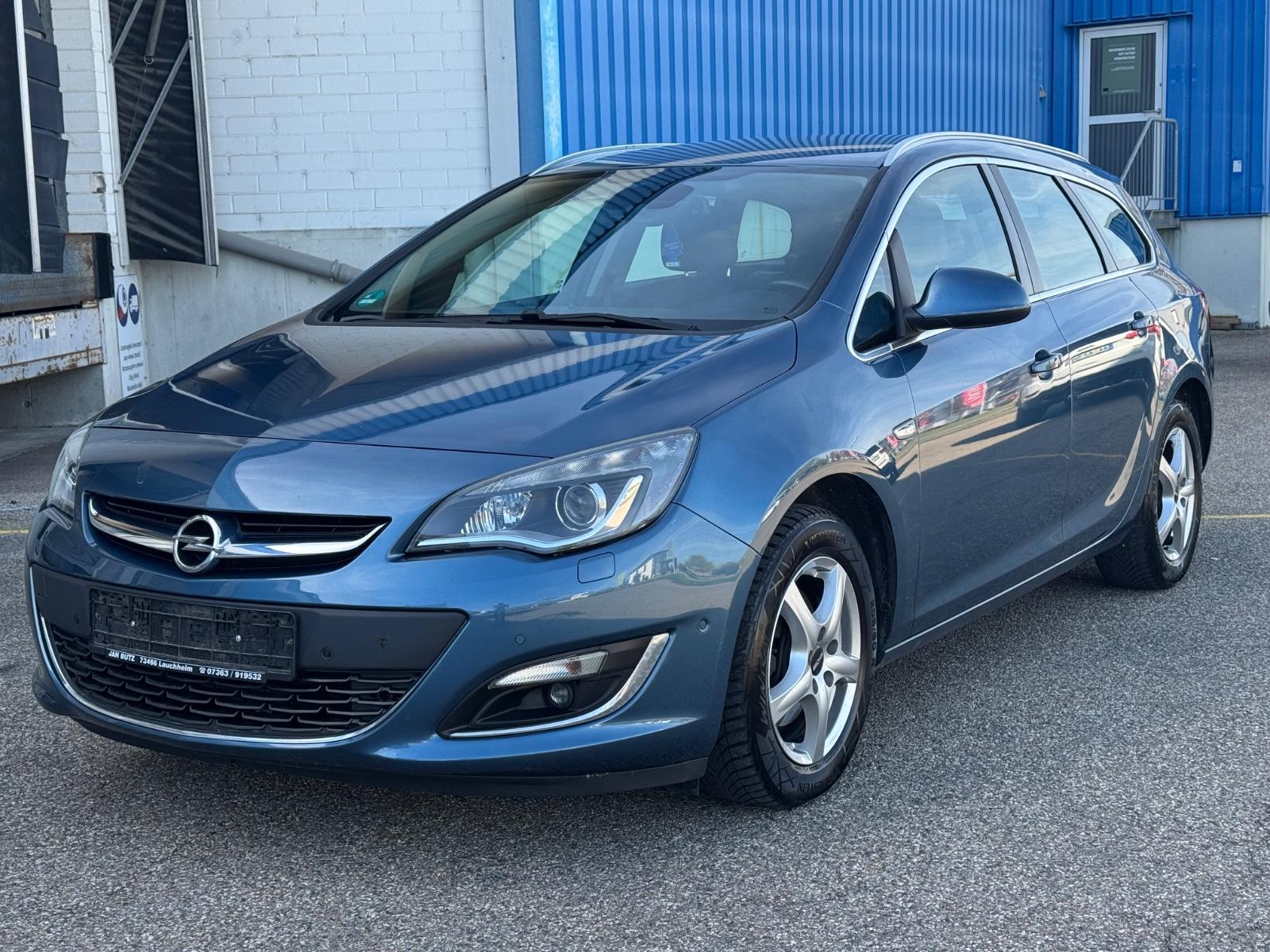Opel Astra J Sports Tourer Exklusiv
