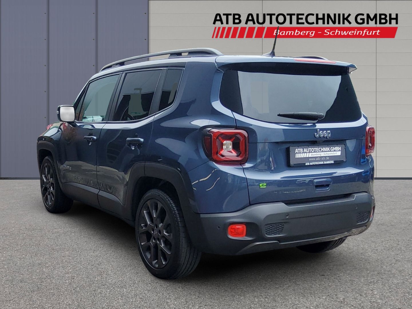 Fahrzeugabbildung Jeep Renegade S-Edition Navi Winterpaket